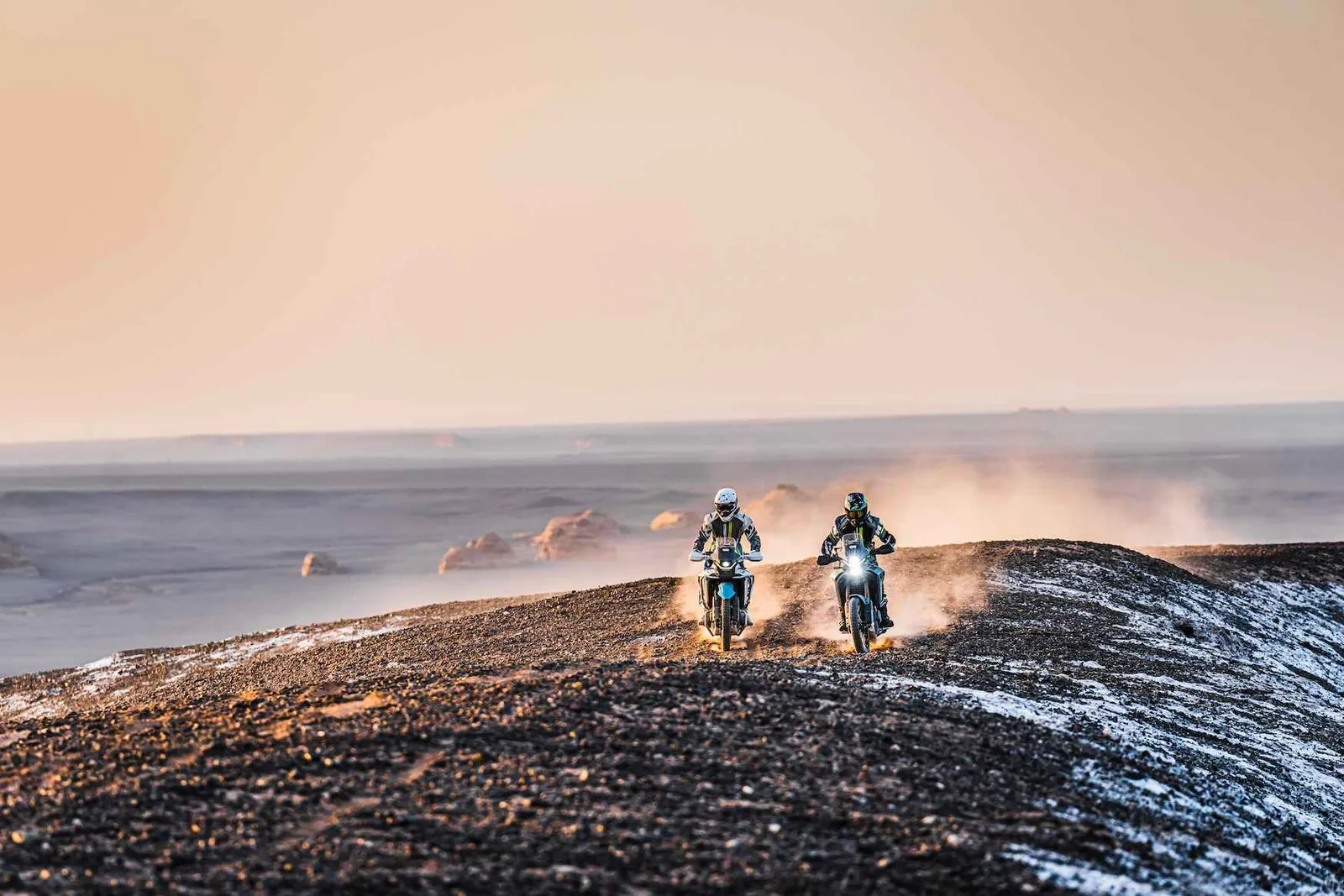 CFMOTO 450MT-R / RX — fotografia 12