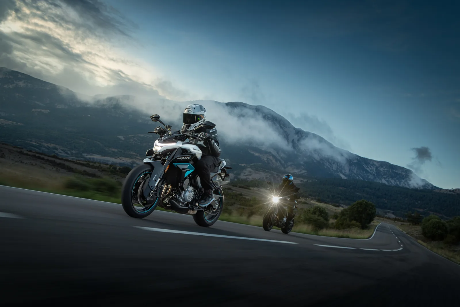 CFMOTO 675NK — fotografia 5