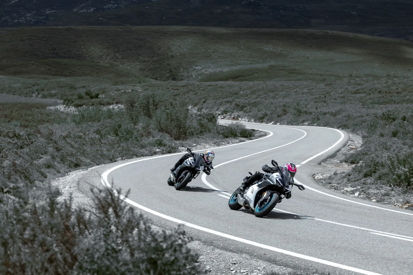 CFMOTO 675SR-R — fotografia 6