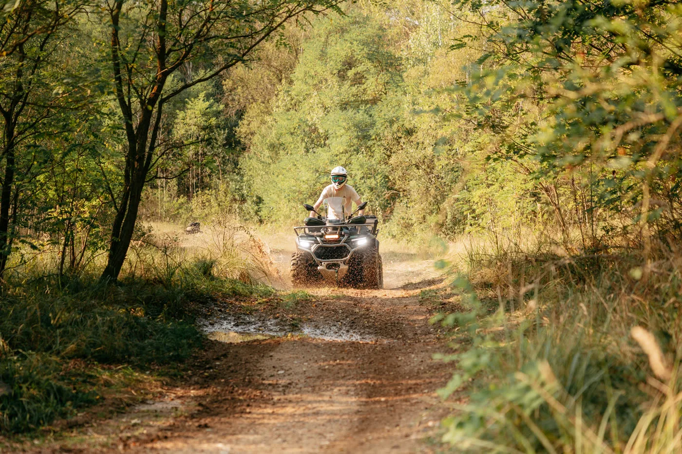 CFMOTO Gladiator X1000 Overland G3 v lesnom teréne