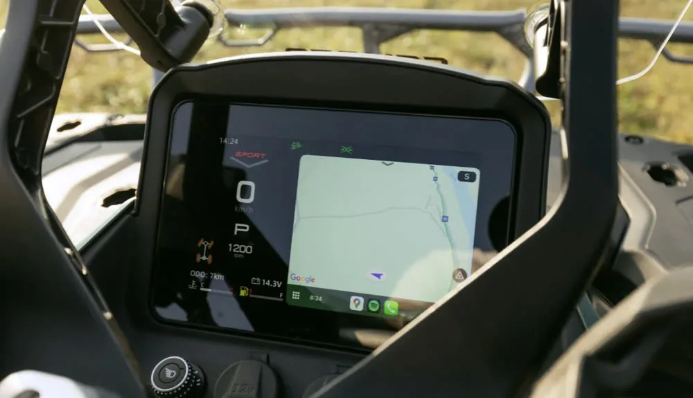 8-palcový MMI displej s Apple CarPlay